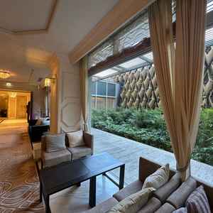 受付付近の廊下