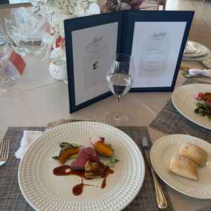 試食で頂いたお肉が柔らかくソースが美味しかったです。