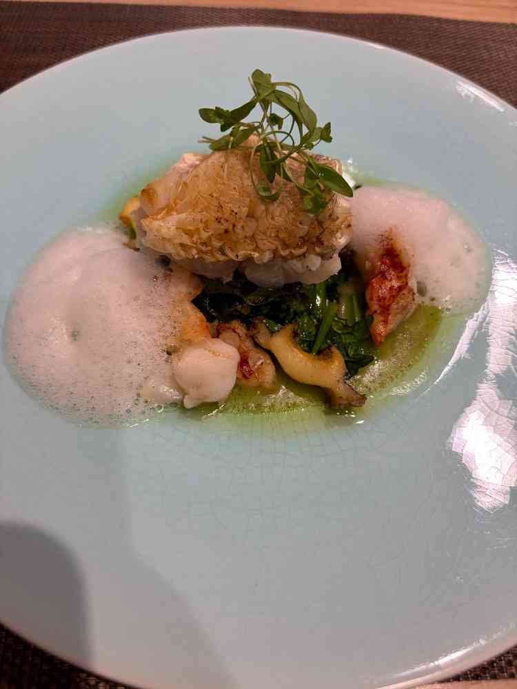 試食で出してくださった鯛の鱗焼きが、初めて食べる食感で美味しかったです