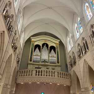 本物のパイプオルガンが聴ける珍しい式場だそうです。当日はこのオルガンと聖歌隊の方が上か奏でてくれます