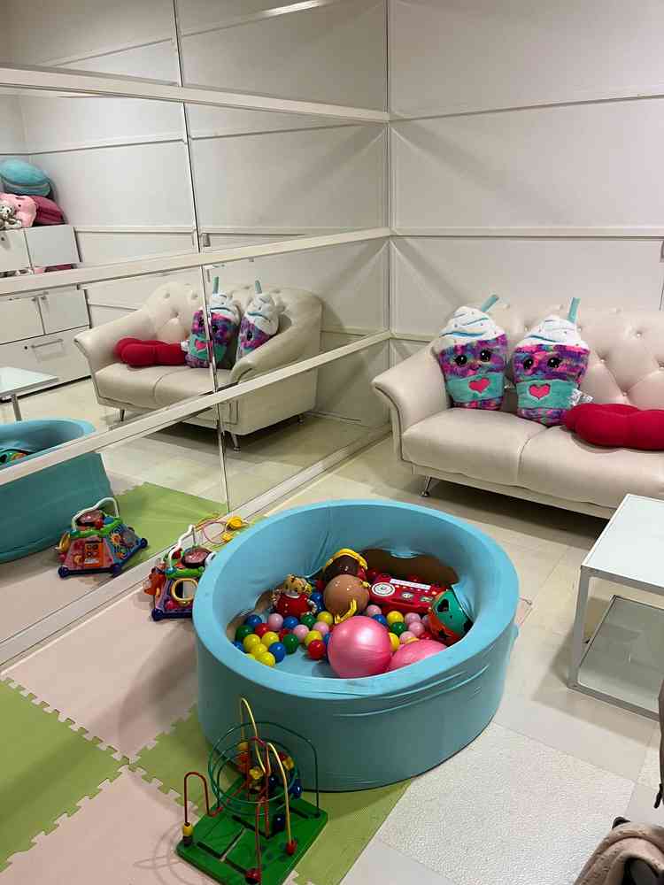 打ち合わせのお部屋の近くに授乳室があります