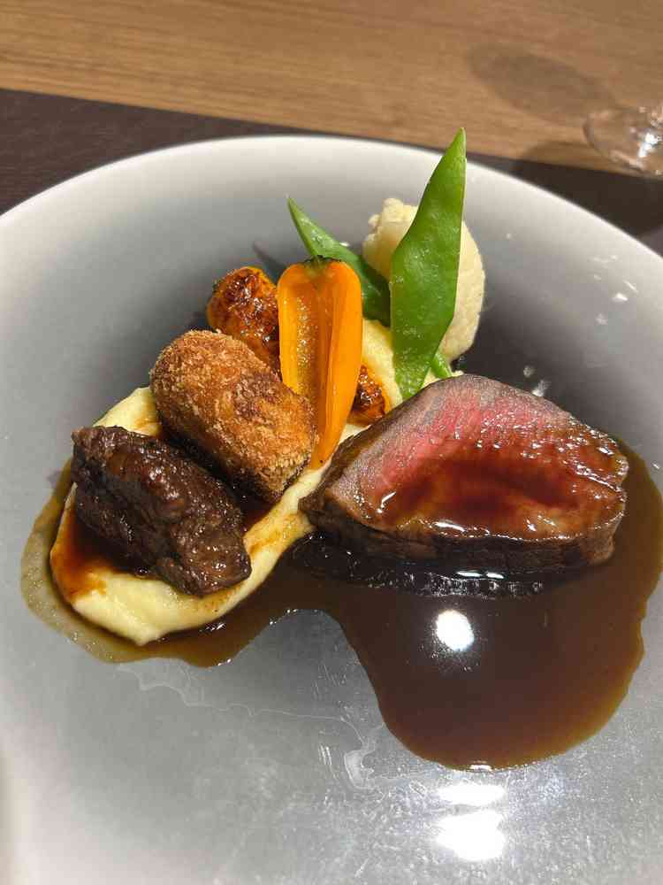 国産牛ロース、和牛ホホ肉、キタアカリのクロケット、全て美味しかったです。本番の料理が楽しみになります