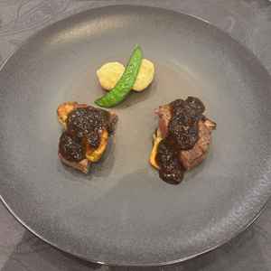 フォアグラと牛肉のメニューです。