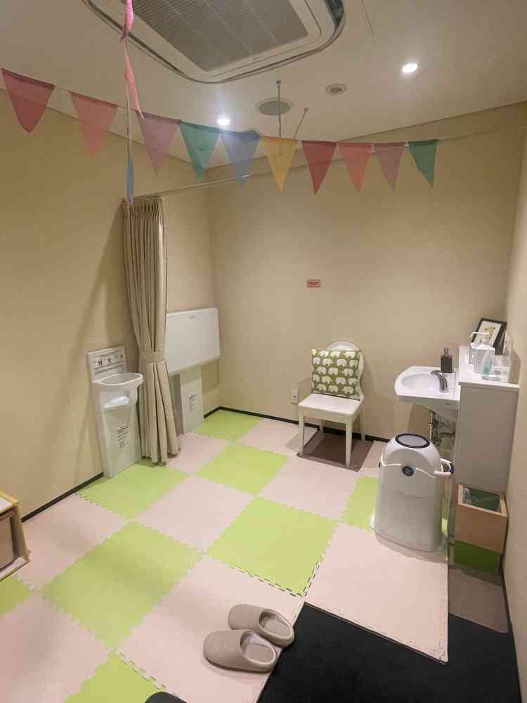 キッズスペースです。式までの待ち時間に利用したり、授乳に使用できます。