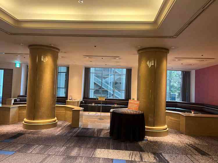 ゲストがチャペル案内まで待つ場所です。