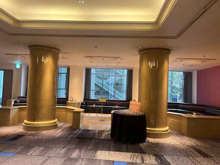 ゲストがチャペル案内まで待つ場所です。