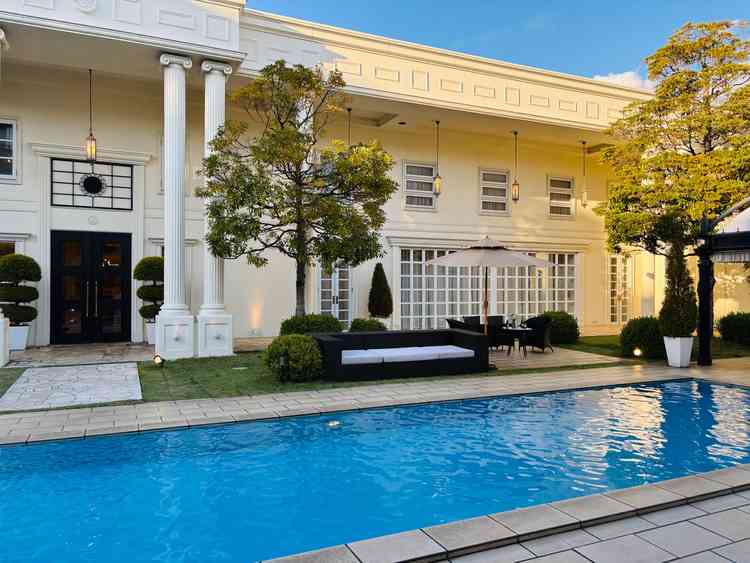 綺麗なプールがあり、どこからでも映え写真を撮ることが出来そうです