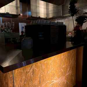 落ち着いた雰囲気の店内でした。