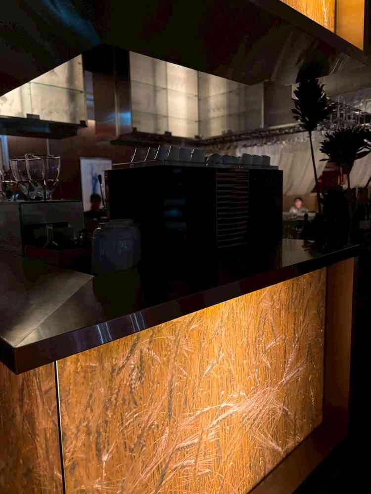 落ち着いた雰囲気の店内でした。