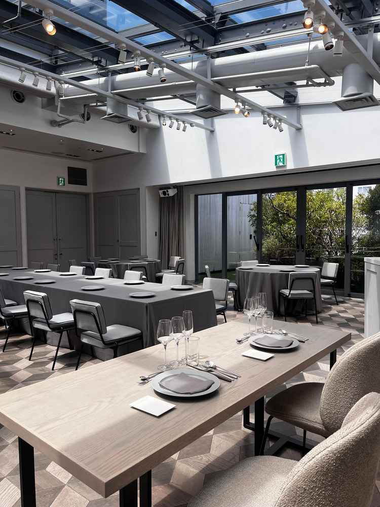 お空が見える披露宴会場がとても爽やかで素敵でした。