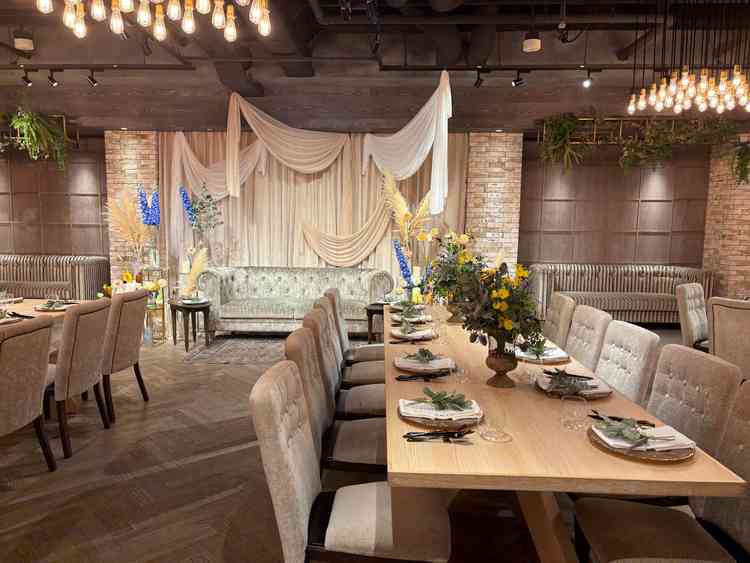 披露宴会場 ソファーの部分のコーディネートは自在