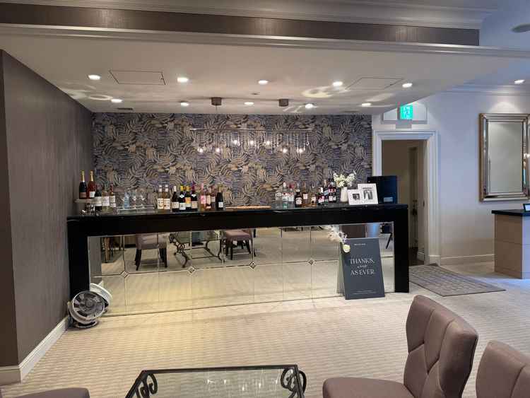 ウェルカムスペースのドリンクのところ。いろんな種類もありゲストも楽しめると思った。