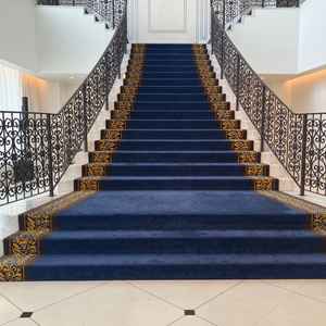 大階段の写真です。迫力のある階段で特別な場所というのをとても強く感じました。