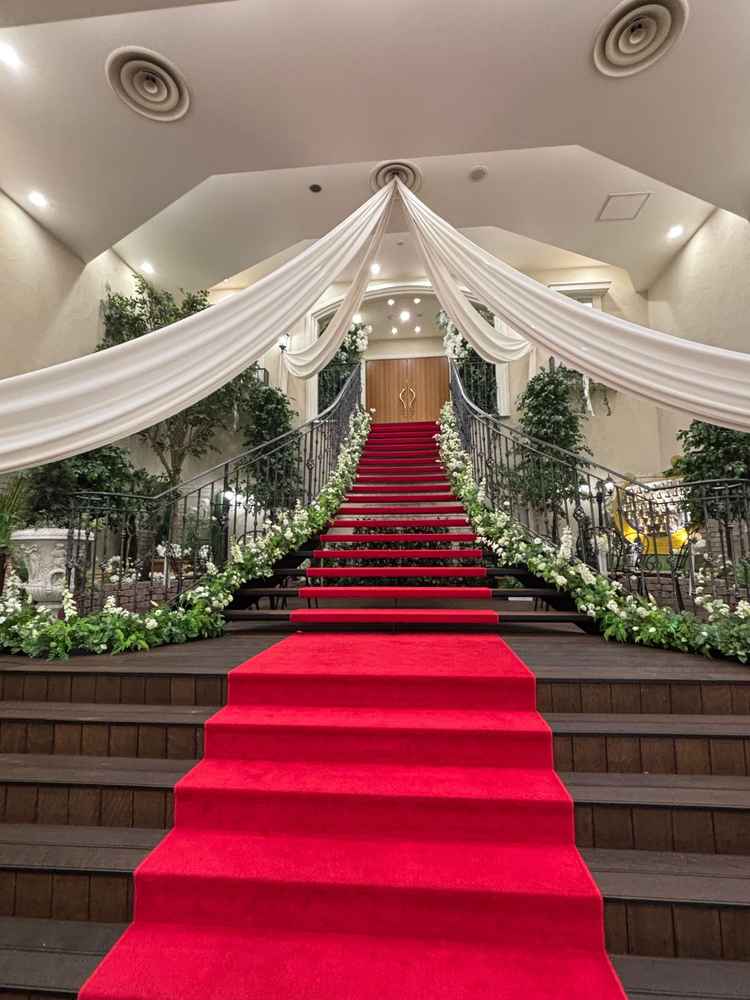 チャペルに繋がる階段がかっこよかったです