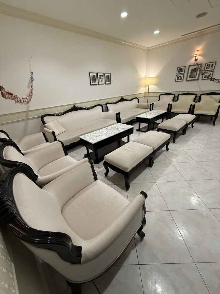 親族控室、トーンが統一されてる