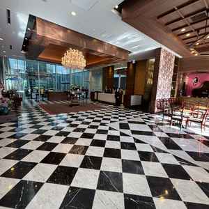 広々としたロビー