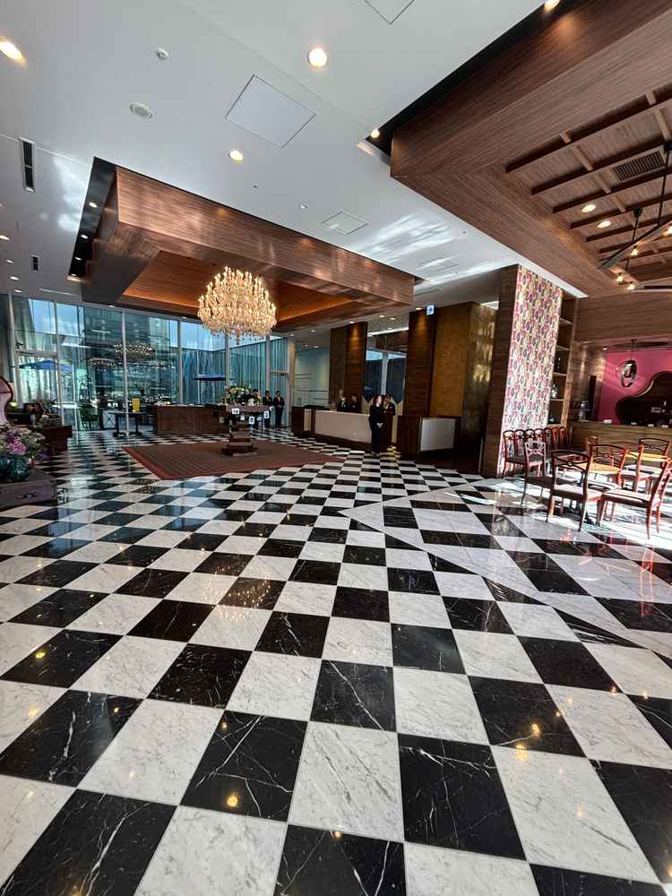 広々としたロビー