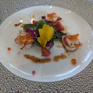 魚料理。彩りも華やかですごく美味しかったです