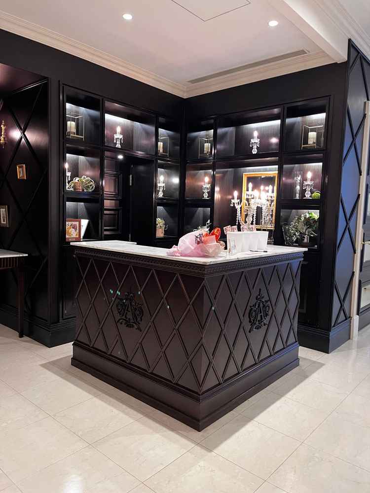 受付は新郎新婦で分かれております。