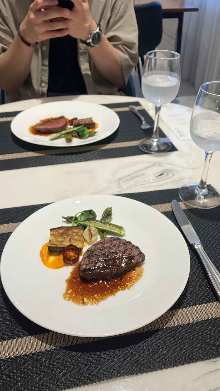 牛フィレの試食。妊婦なのでしっかりと火を通してくださった
