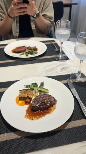 牛フィレの試食。妊婦なのでしっかりと火を通してくださった