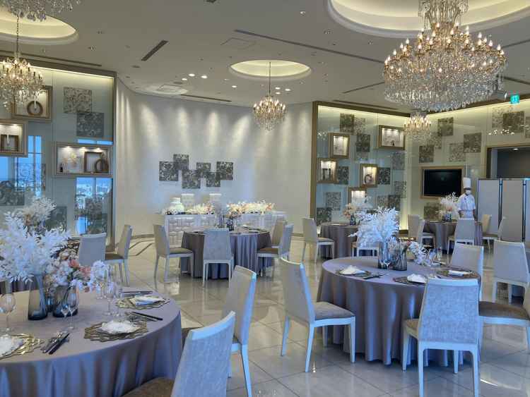 壁の模様が可愛い！アリスの世界のようでした