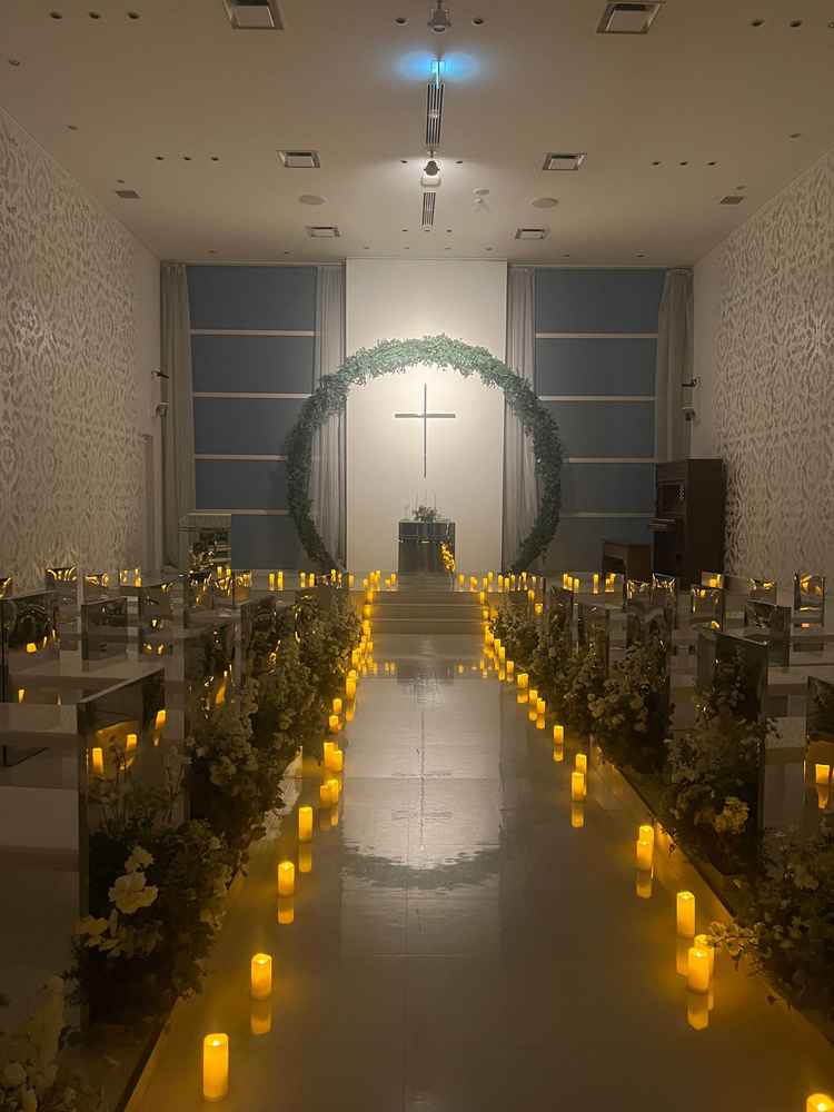 夜でしたが、チャペルは綺麗でした。自然光も気になります。