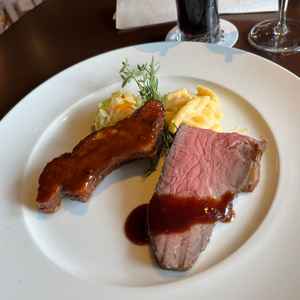 メインのお肉。美味しかったです。