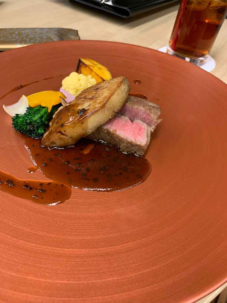 とても柔らかく、料理の説明もよくしてくれた