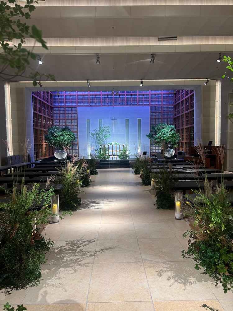 チャペルは他にはない雰囲気と、都内最大の広さが魅力的でした。