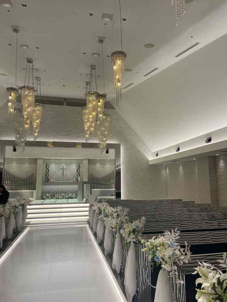 挙式会場。床を明るくすることができるため、写り良く写真が撮れて良かった。