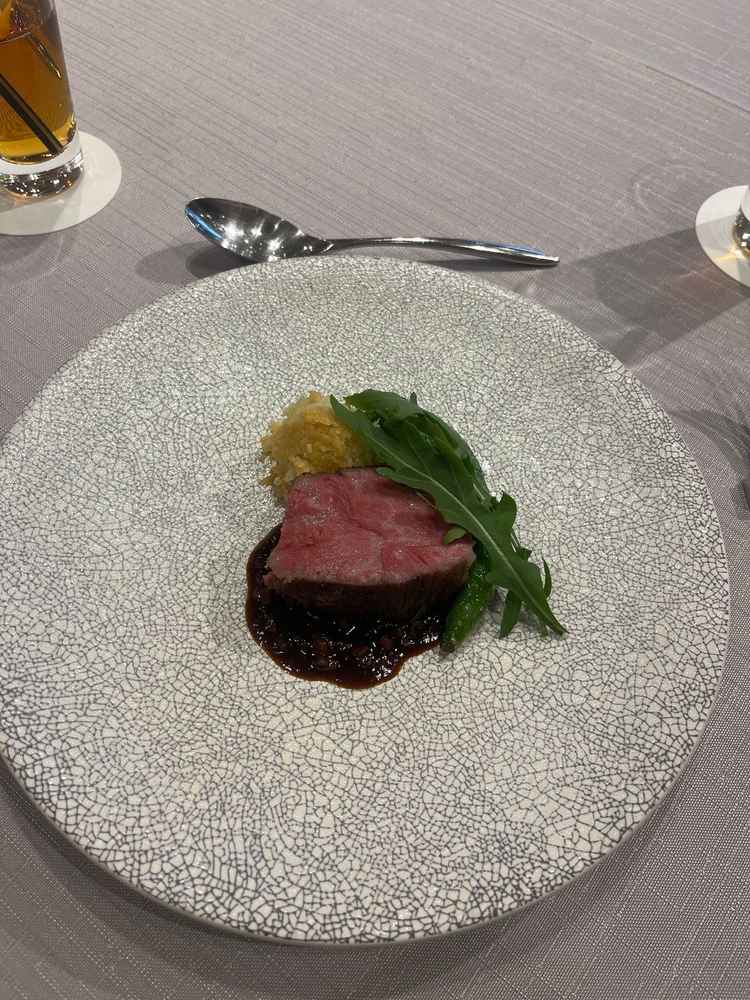 試食のメイン料理。味噌ソースで京都らしさを感じる逸品だった、付け合わせの里芋のポテトも美味しかった。