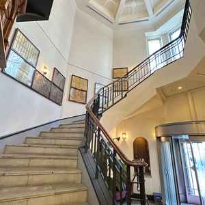 入ってすぐの螺旋階段。ここでの写真が綺麗で自分も撮りたいと思った。