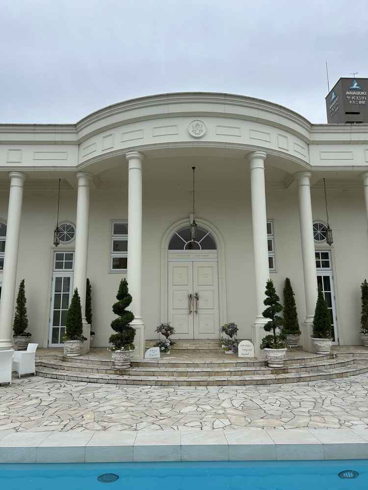 2会場のうちの１つ、ホワイトハウスの入り口の写真。白を基調とした建物が神聖な雰囲気がしてよかった。