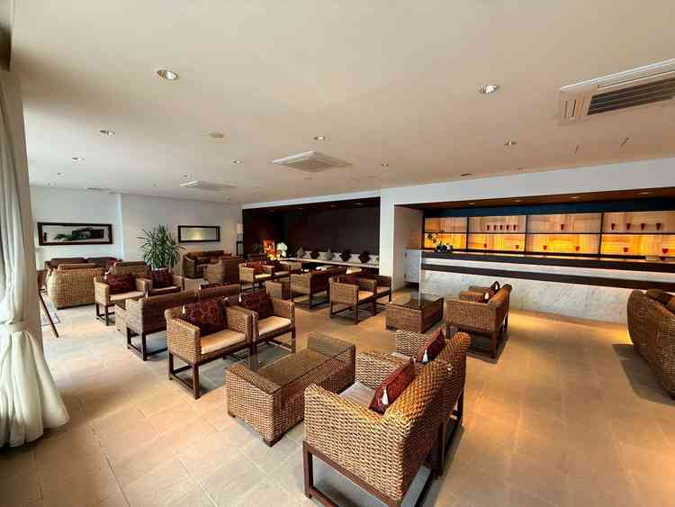 ゲストの方が挙式前に待つスペースです。かなり広いので、気まずい空間になったりはしないと思いました。