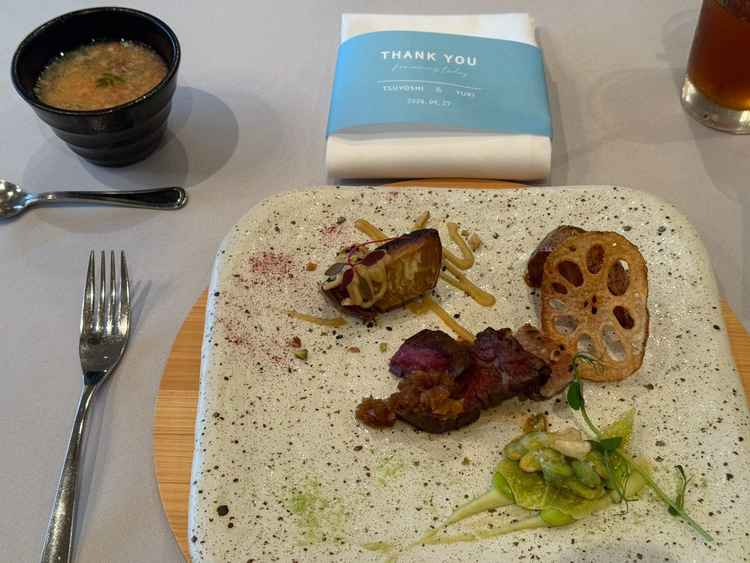 雑炊とワンプレートの料理を試食