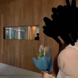 マジックミラーになっていて、赤ちゃん連れでも個室内で、結婚式を見守れるのが魅力でした。