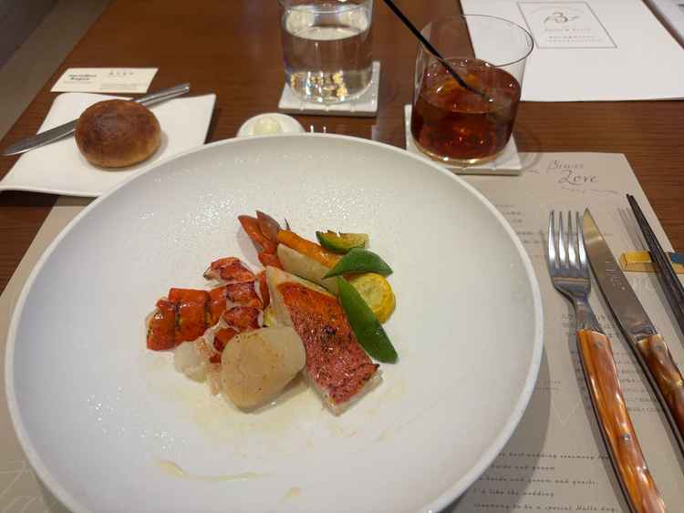 お魚料理は一つ一つの食材が大きく満足度が高かったです。