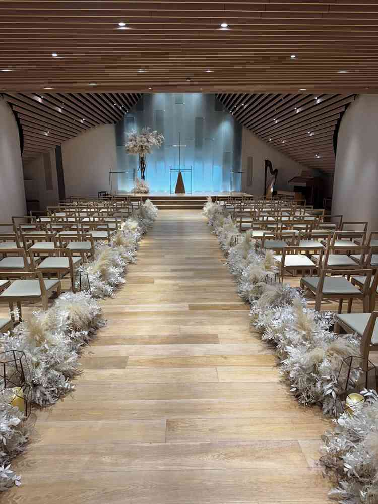 チャペルが明るく厳かで、都会の中とは思えない特別感がありました。