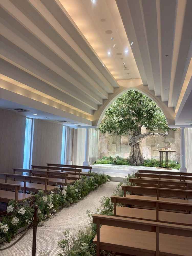 ゲストとの距離が近く感じられる挙式会場でした。