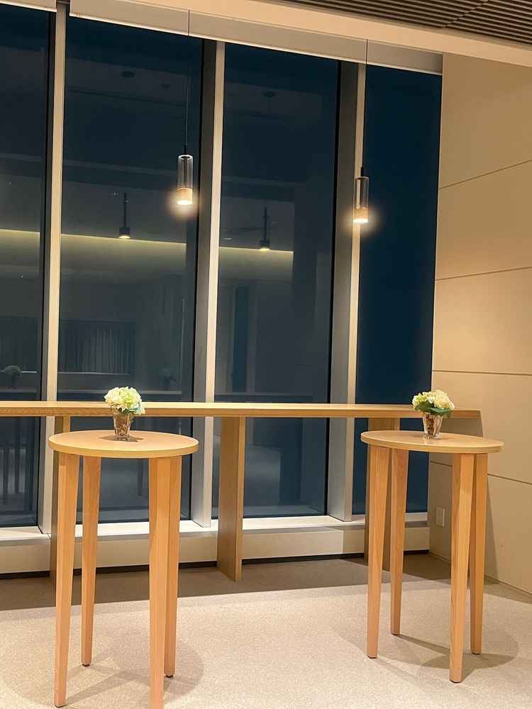 チャペル前のウェルカムスペースです。結構広めで色々と飾れそうでした。