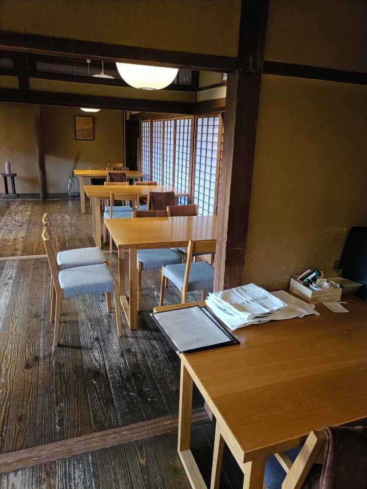 披露宴会場。和空間となっており、アットホームなパーティに向いていると思いました。