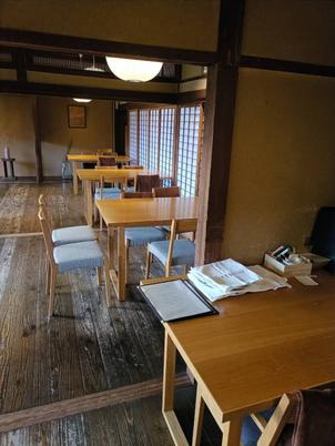 披露宴会場。和空間となっており、アットホームなパーティに向いていると思いました。