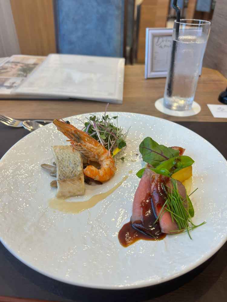 試食会のメイン料理になります。料理にこだわってることが伝わる1品でした。