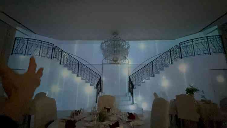 披露宴会場のプロジェクションマッピングがとてもきれいだった。