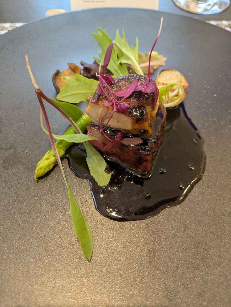 メインのお肉料理