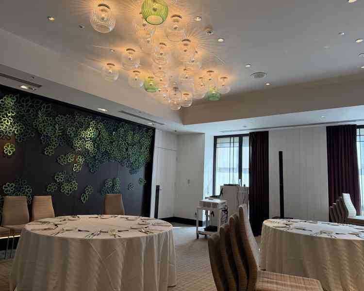 デパーチャー。披露宴会場。出発をテーマにしていて、親族の待合室として利用可能。