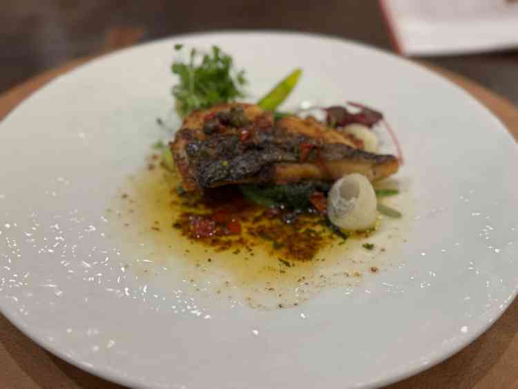 試食のお魚料理