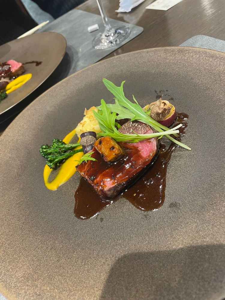 試食、メインのお肉料理。濃厚なソースと相性がよく、お肉も柔らかく非常に美味しかった。