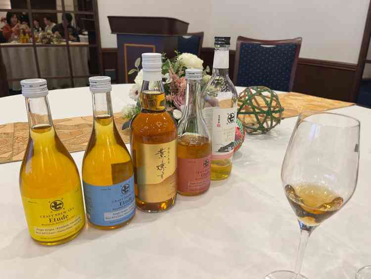 試食で提供いただいたドリンクです。和食に合うよう緑茶の種類も複数あり、料理にあったものを選べます。